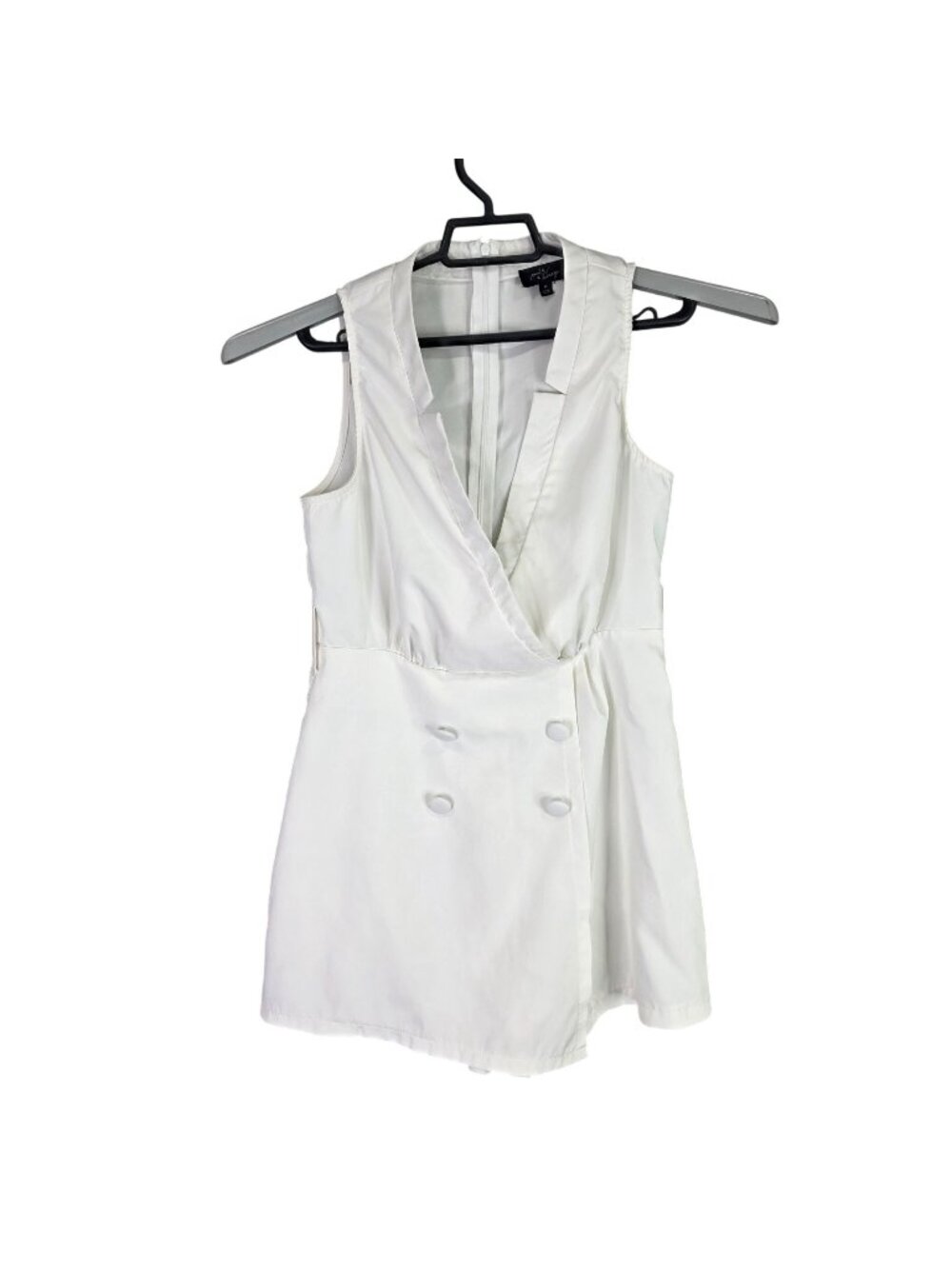 Womens Milk & Honey White Sleeveless V-Neck Romper Button Detail Size M